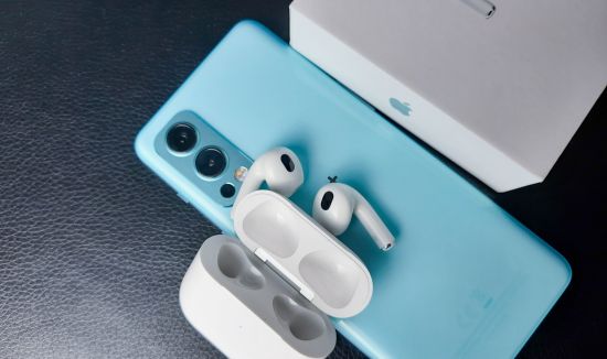 Связь между мирами: Apple AirPods 3 на Android