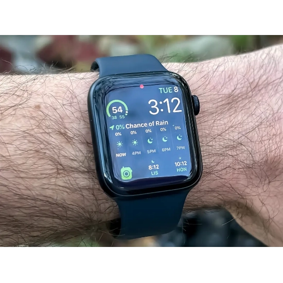 Apple Watch SE: Умный и доступный спутник для активного образа жизни