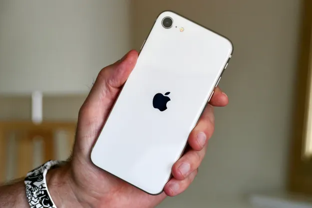 Тайна Задержки: Раскрываем Загадку Появления Apple iPhone SE 2022 на Рынке