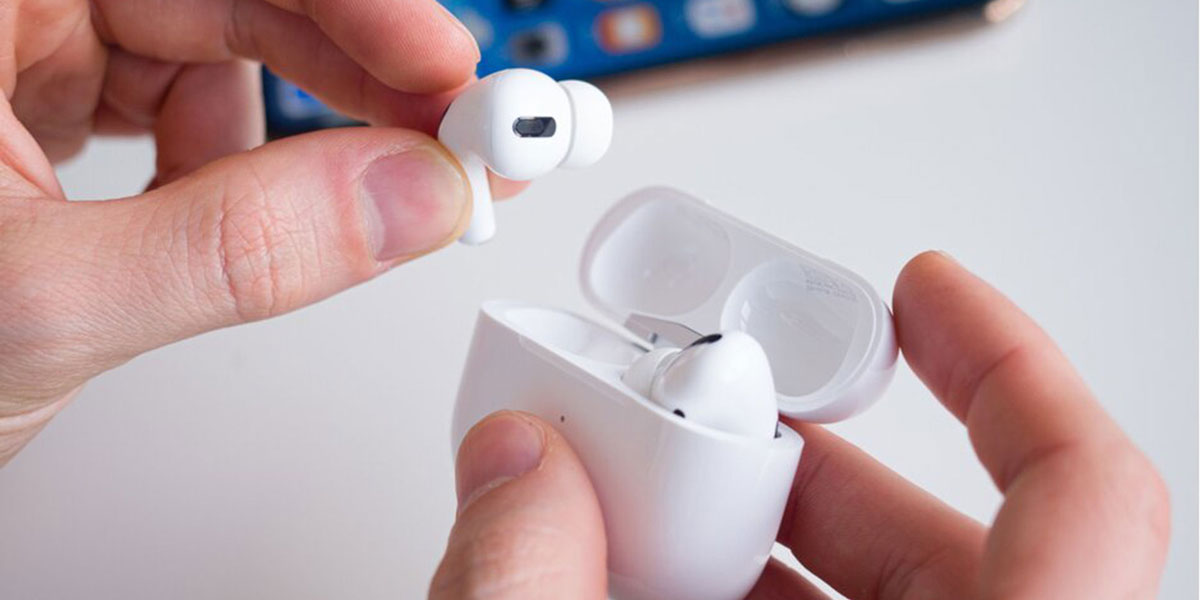 Apple AirPods